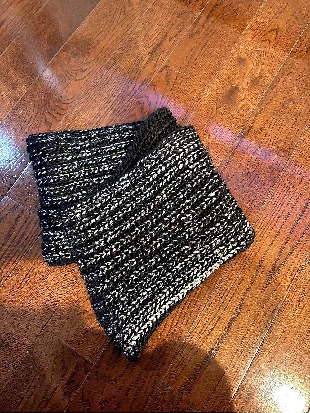 Infinity Knit Scarf in Black & Silver New